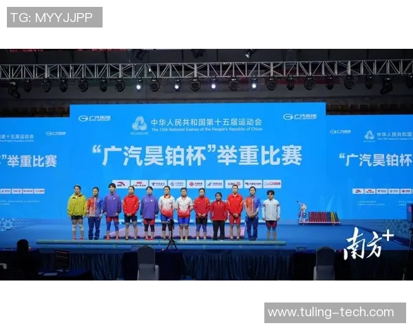 2025年雨花台区“大力杯”举重（体能）竞赛顺畅开赛