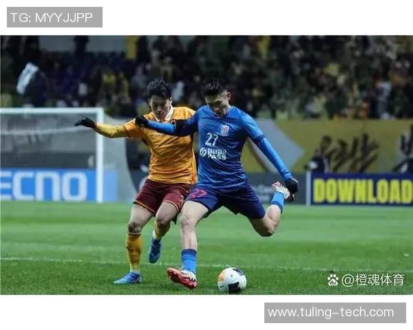 亚冠巨大争议！米内罗进球被吹，马纳法染黄，媒体人：亚冠含义安在